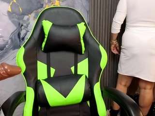 gianella-cox's CamSoda show and profile