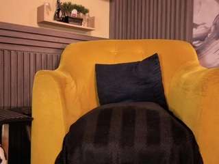gianella-cox's live room