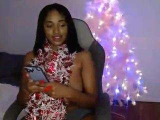 Live webcam model celineriche on Soda Cams