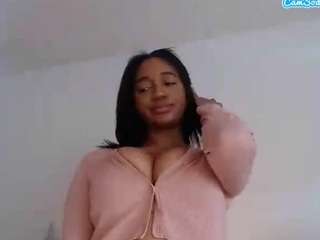 Live webcam model celineriche on Soda Cams