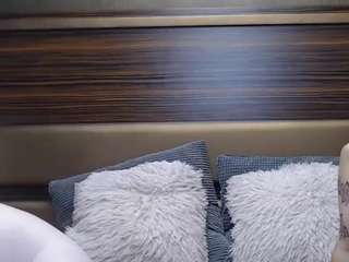 hollywhites live webcam show