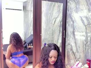 laurasaenz01 webcam