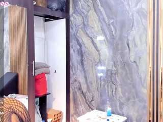 laurasaenz01 Live Webcam on CamSoda