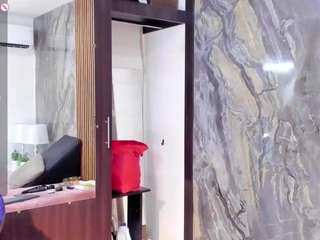 Laura Saenz live cam preview