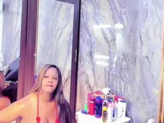 laurasaenz01's Live Sex Cam Show