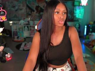lovenzia from camsoda