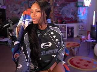 lovenzia webcam model
