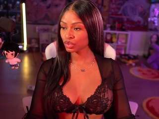 lovenzia Live Webcam on CamSoda