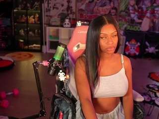 lovenzia webcam model