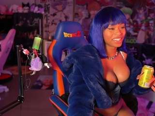 lovenzia from CamSoda is Away