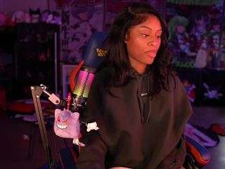 lovenzia from CamSoda is Freechat