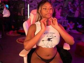 lovenzia webcam model