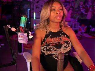 lovenzia Live Webcam on {site_name}