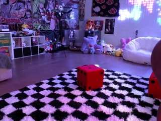 lovenzia's CamSoda show and profile