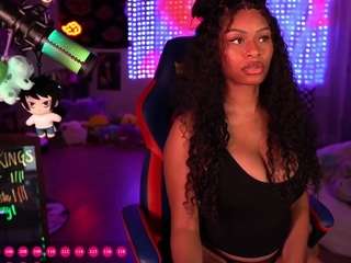 Live webcam model lovenzia on Soda Cams