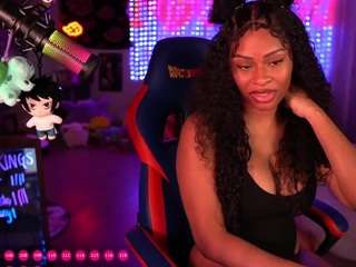 Live webcam model lovenzia on Soda Cams