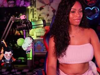 Live webcam model lovenzia on Soda Cams