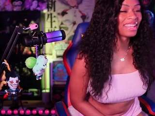 Live webcam model lovenzia on Soda Cams