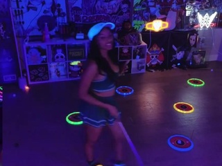 lovenzia's CamSoda show and profile