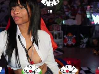 lovenzia's CamSoda show and profile