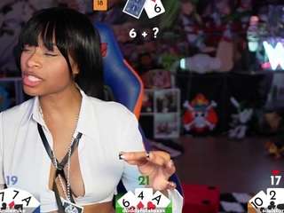 Live webcam model lovenzia on Soda Cams