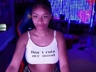 lovenzia webcam