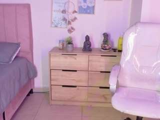 miia-thompson-1 Live Webcam on CamSoda