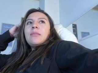 miia-thompson-1 live webcam show