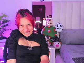 rossierosse1 Live Webcam on CamSoda