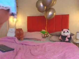 le modèle caandace est en webcam porno dans un show sur le site camsoda, il possède les tags suivants: ahegao,pussy,latex,lingerie,lovense,lush,naked,natural,no drinking,no smoking,orgasm,public,ride torso,green eyes,role play,sexy,spank,squirter,strip,tattoos