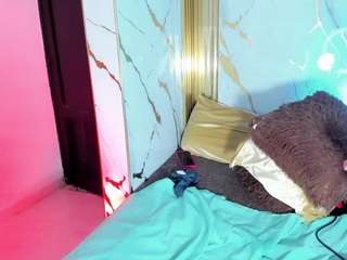 dianamilf's CamSoda show and profile