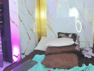 Dianamilf live webcam show