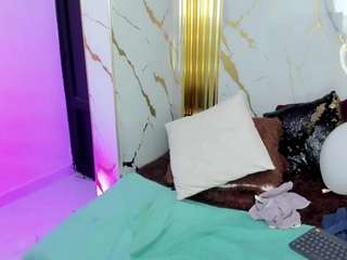 Dianamilf live webcam show