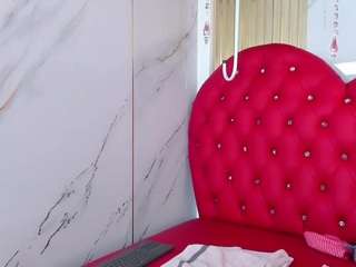 Dianamilf live cam preview
