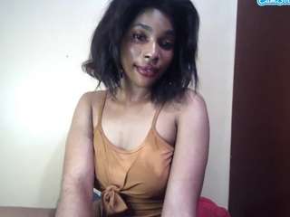 tweezzy's CamSoda show and profile