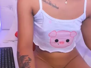 emmily-rose's Live Sex Cam Show