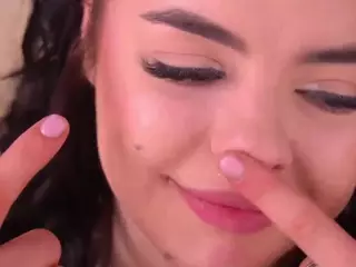 DaenerysDaen's Live Sex Cam Show