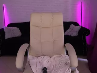 DaenerysDaen's Live Sex Cam Show