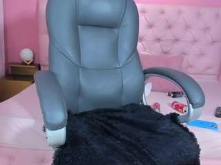 Model ini sedang live sekarang. sweet-yeileenxx