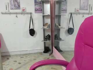 antonellakling's CamSoda show and profile