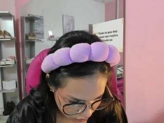 antonellakling's CamSoda show and profile