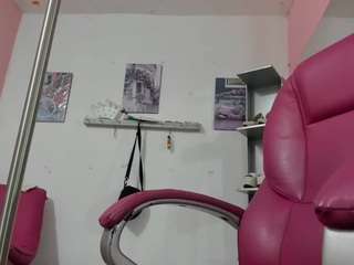 antonellakling's CamSoda show and profile