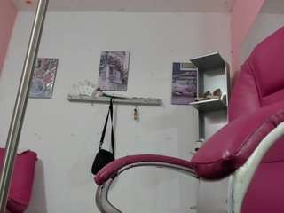 antonellakling's CamSoda show and profile