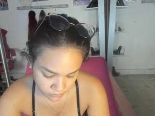 ANTONELLAKLING live webcam show