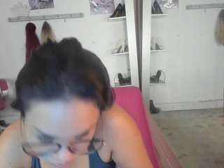 ANTONELLAKLING live webcam show
