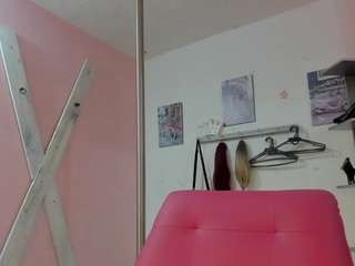 ANTONELLAKLING live cam preview