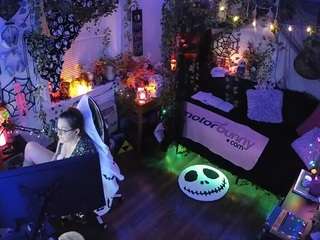 VECCASALT-Welcome! -NEW FANCLUB OPTION AVAILABLE!-LIVE Performance room/no tips needed! MODEL PAGE@VECCASALT-Please respect room rules. [8999 tokens remaining]