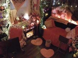 Welcome folks!-LIVE Performance room/no tips! MODEL PAGE@VECCASALT Ft. @NelParker -Please respect room rules. [8976 tokens remaining]