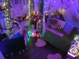 Welcome folks!-LIVE Performance room/no tips! MODEL PAGE@VECCASALT Ft. @NelParker -Please respect room rules. [8999 tokens remaining]