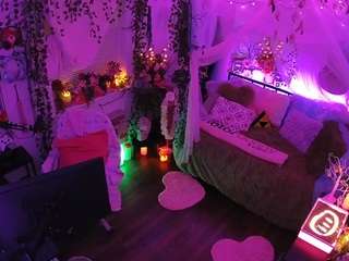 Welcome folks!-LIVE Performance room/no tips! MODEL PAGE@VECCASALT Ft. @NelParker -Please respect room rules. [8999 tokens remaining]